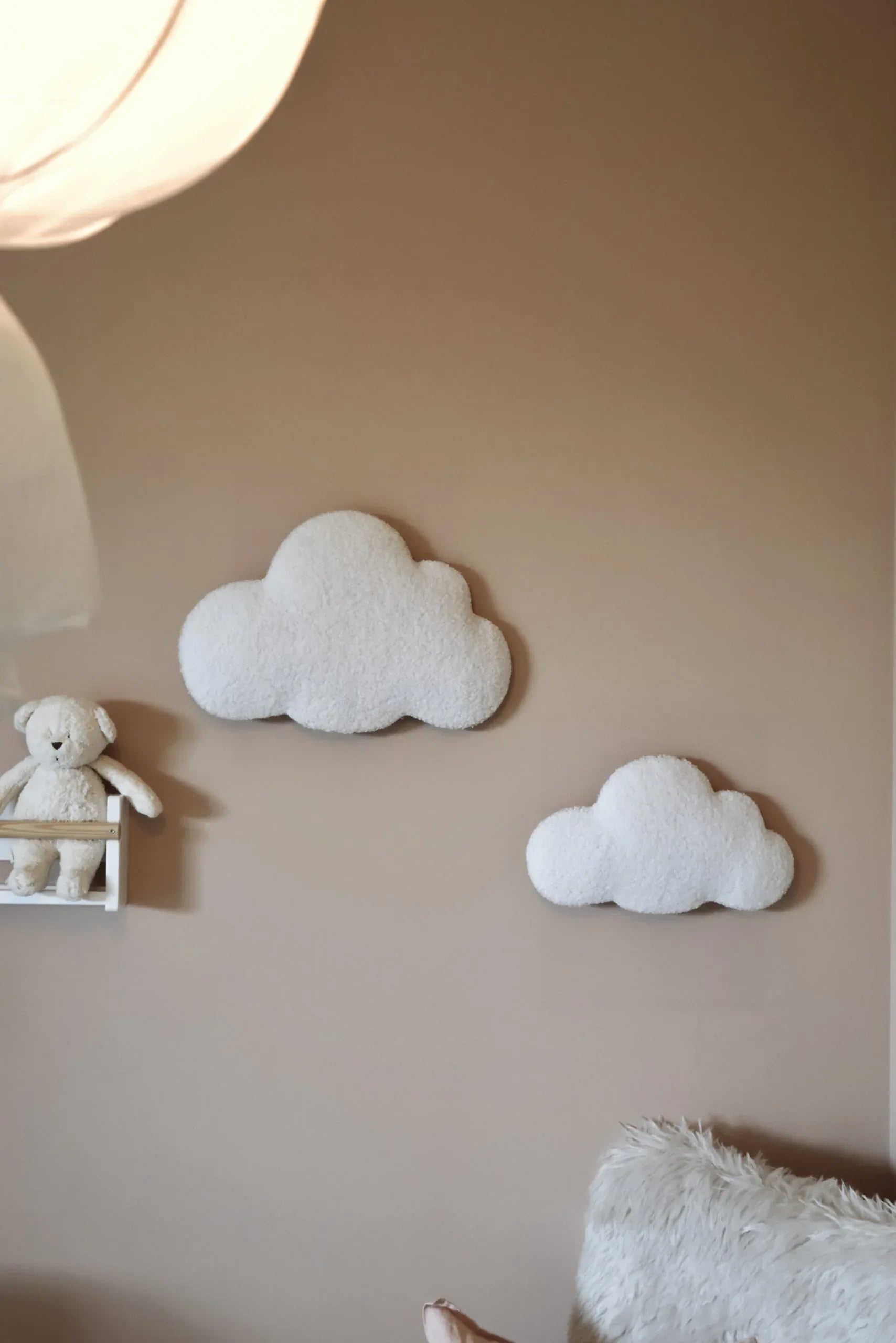 Nuage bouclé mural bébé détail fait main