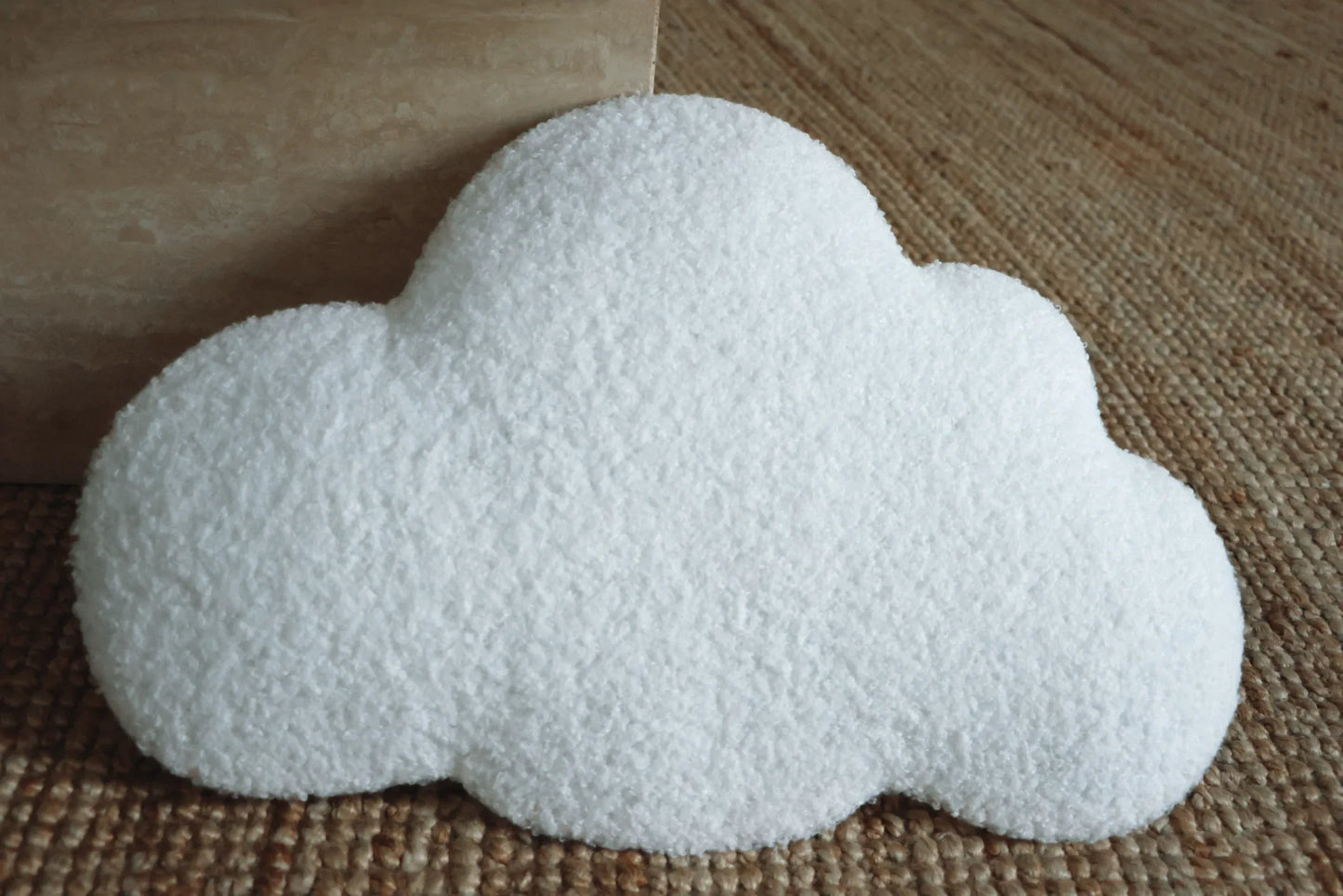 Nuage bouclé décoration murale bébé zoom